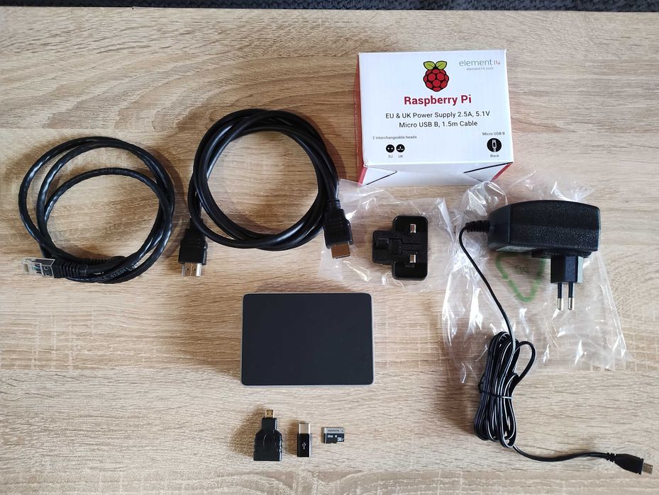 Raspberry Pi 4B 2GB Flirc Case 32GB MicroSD