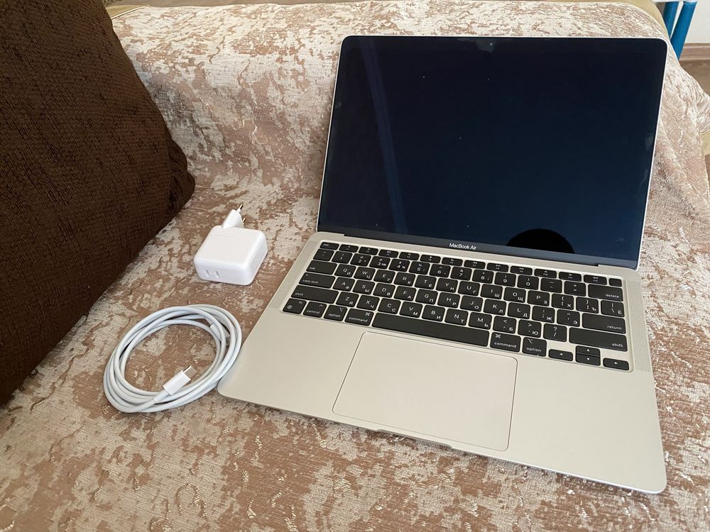 Macbook Air 2020, 13.3 M1
