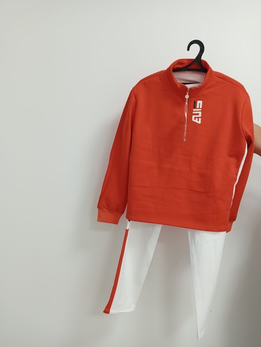 Продам женский спортивный костюм