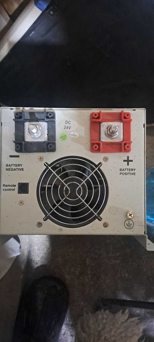 Преоброзователь солнечных панелей