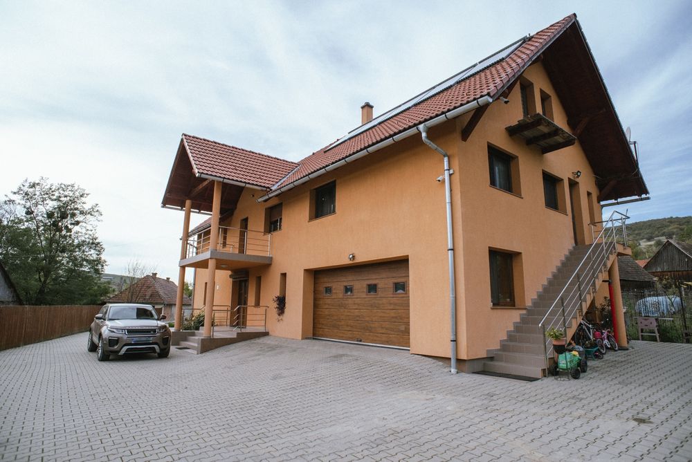 Casa noua de vanzare