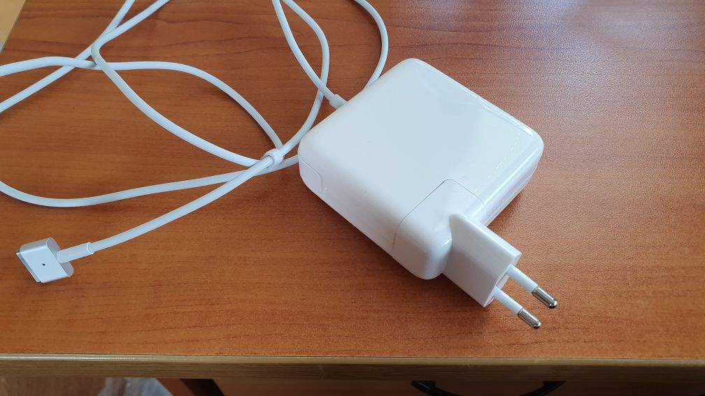 Захранване за Macbook 16.5V 3.65A 60W  модел SF-165365/ A1435 зам.