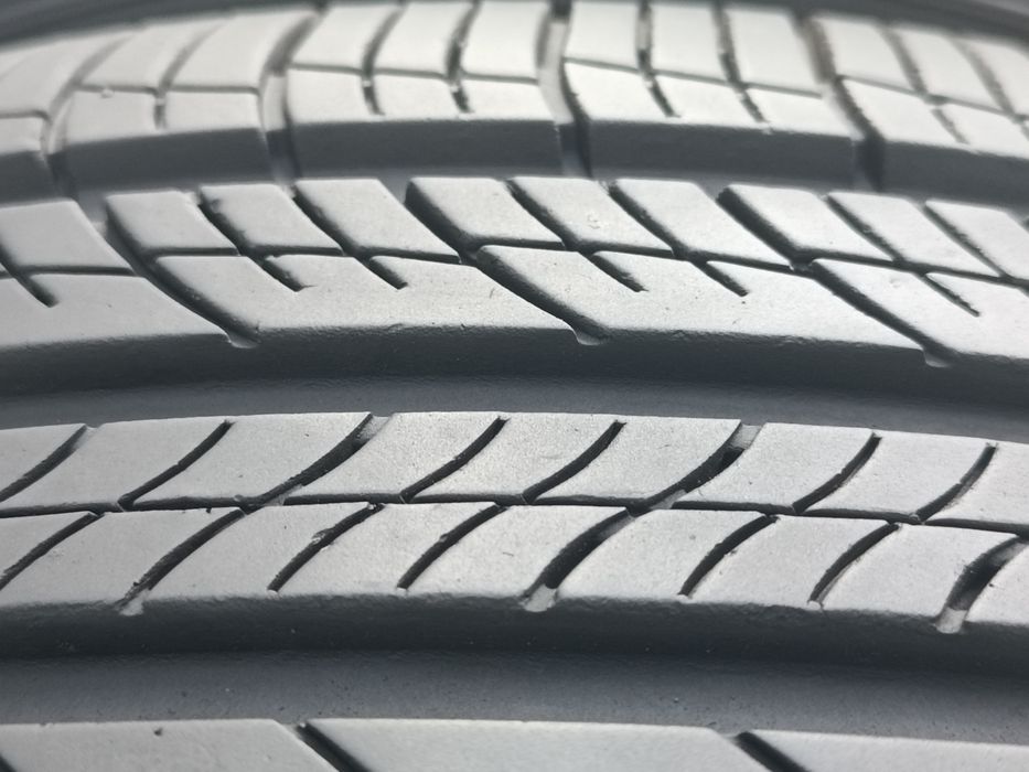 235/55/17 Hankook Дот 1522