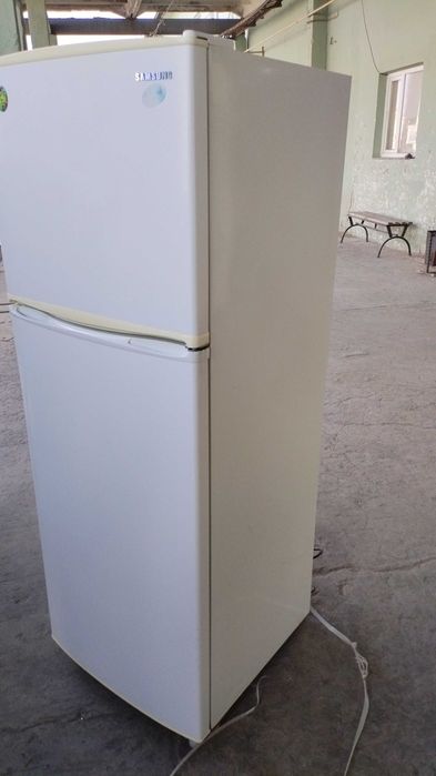Холодильник Samsung Samsung