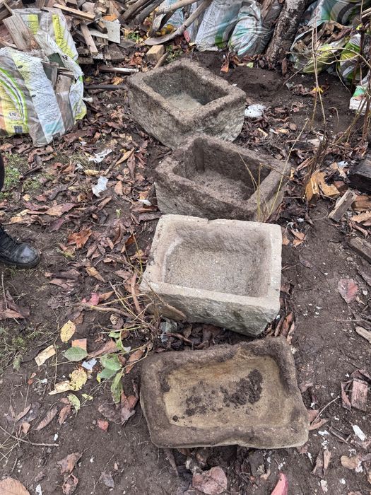 Ръчно дялано гранитно корито