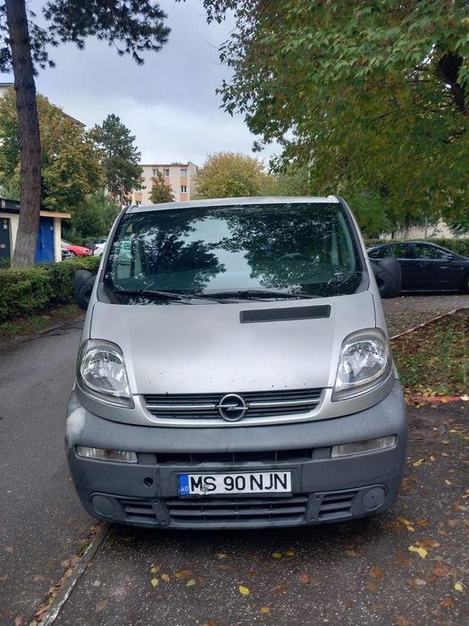 Opel Vivaro 2.5 Autoutilitara