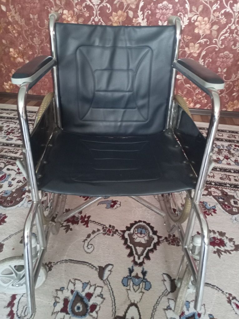 Коляска инвалидная