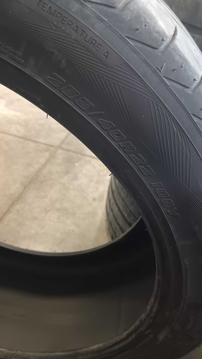 4 бр. Гуми 285/40/22