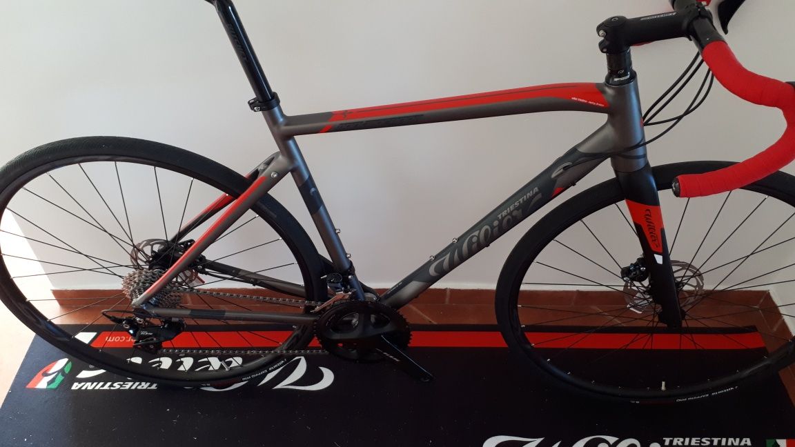 Vand cursiera Wilier montegrappa disc shimano R7020 2x11 ,noua