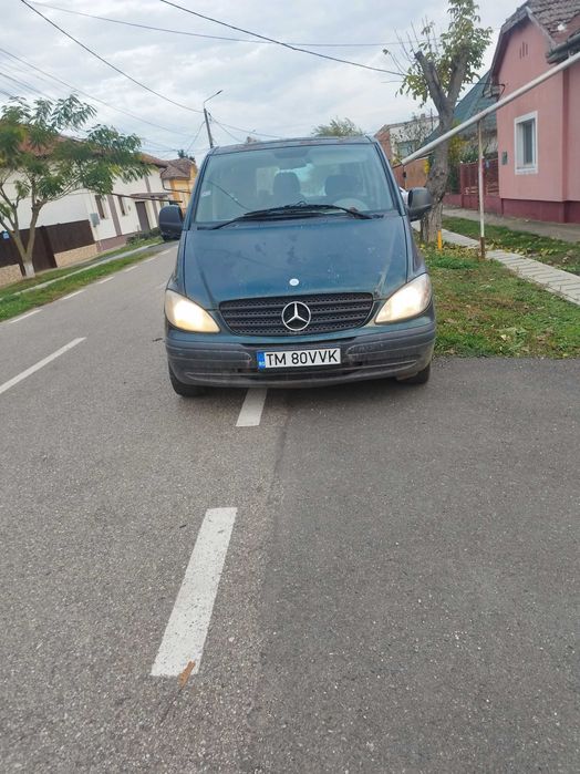 Vând Mercedes Vito