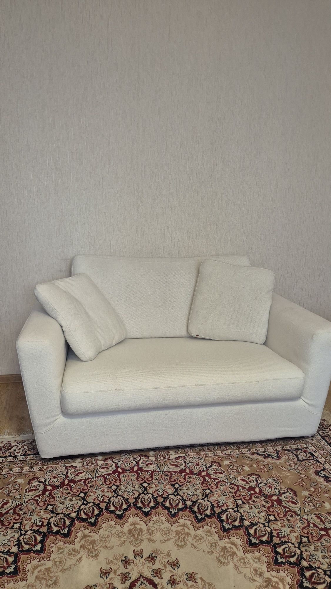 Продам диваны и кресло
