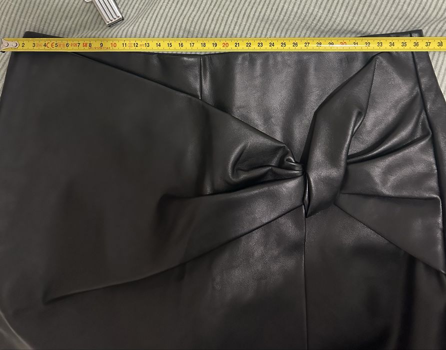 Fusta/pantalon zara , imitatie piele S