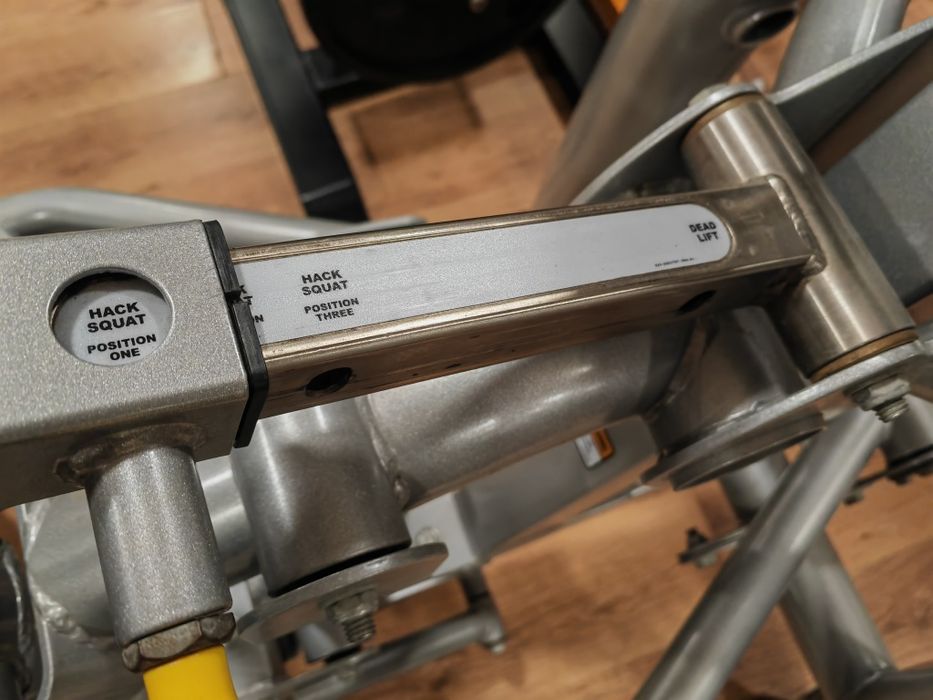Aparat profesional Hack Squat / Deadlift HOIST, sala fitness,culturism