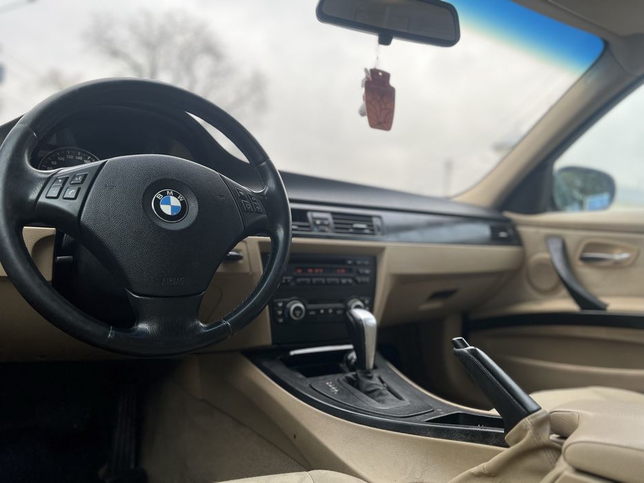 Vand bmw E90 Facelift 2.0 Diesel 177 CP An 2010 cutie Automata