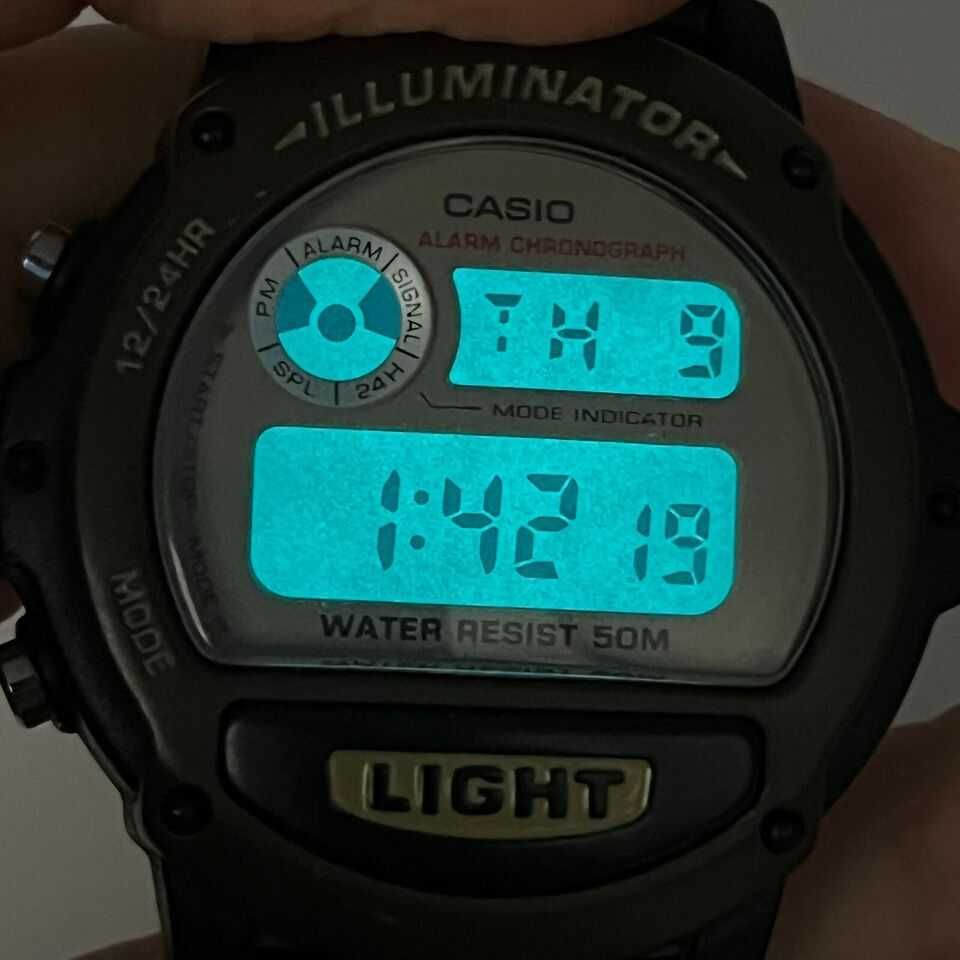 Ceas Casio Illuminator digital maro-negru, nou la cutie curea maro
