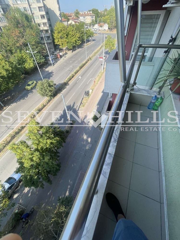 Продава се Тристаен апартамент в Пловдив, Младежки Хълм - 101 кв.м за 1981 €/кв.м - Снимка #6