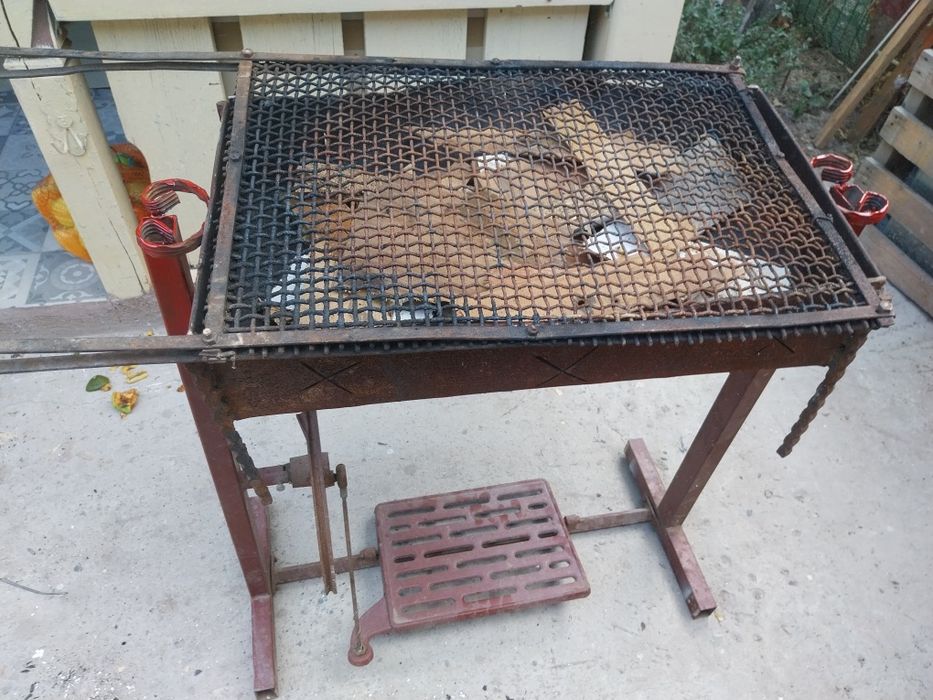 Grătar de grădină metalic