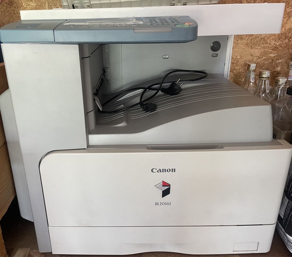 Imprimanta xerox Canon iR 2016J