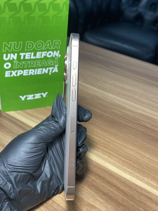iPhone 16 Pro Max / 256 GB / Sănătate baterie 100% / Foarte bun