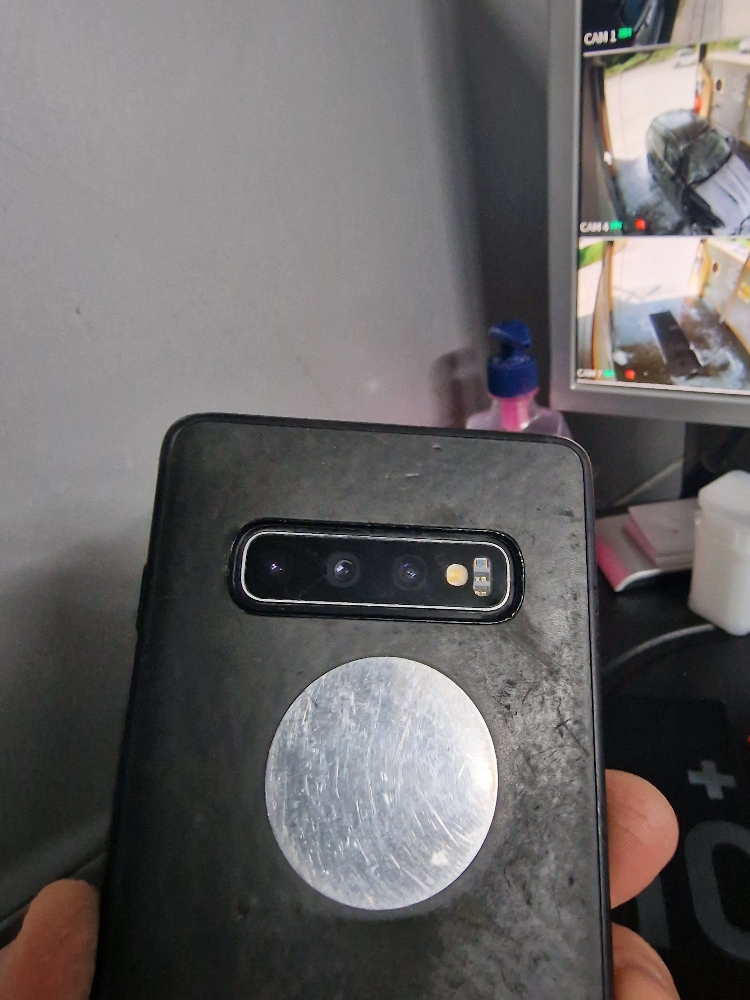 Samsung S10 plus 128gb.
