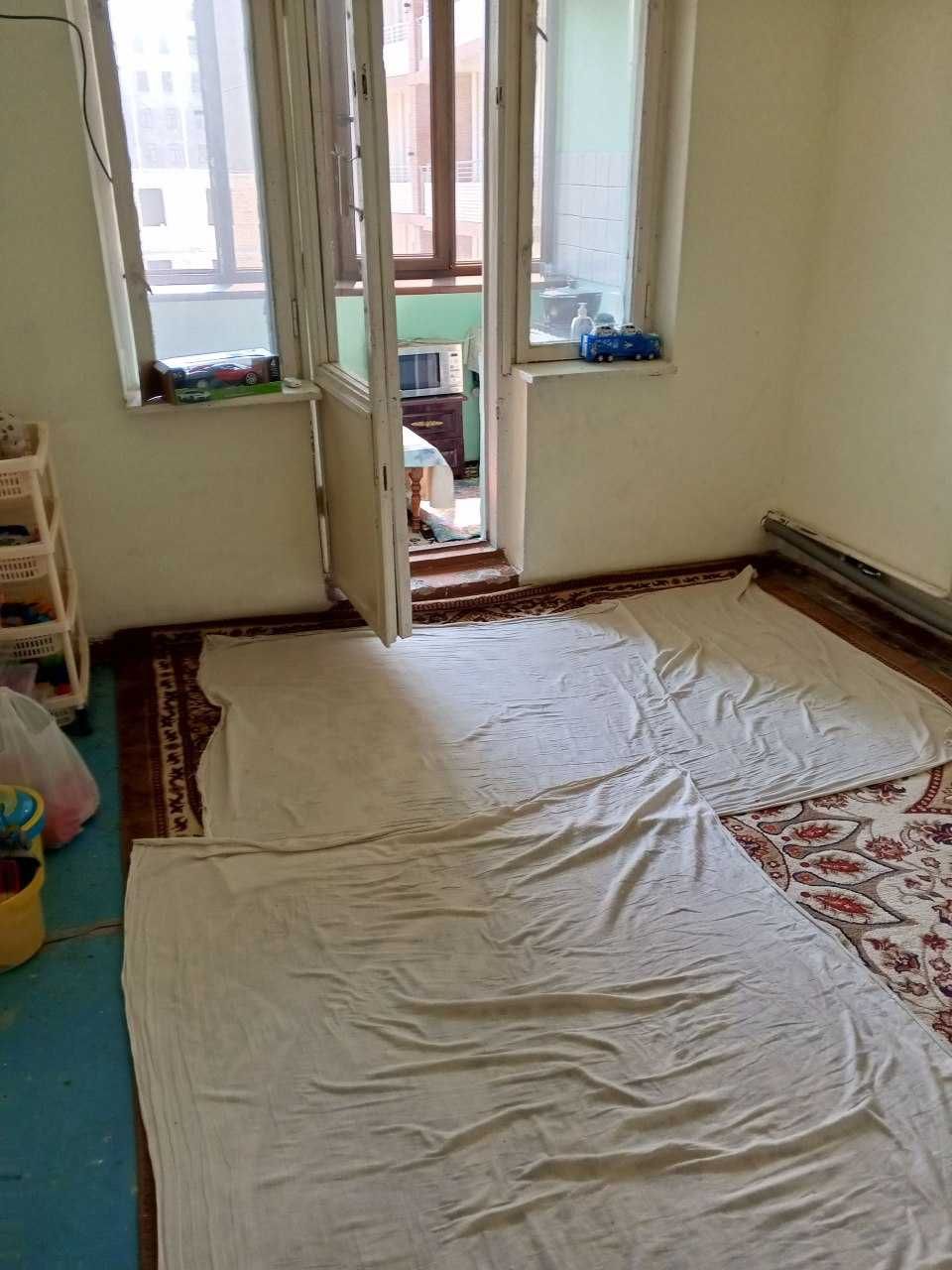 3 xonali kvartira sotiladi