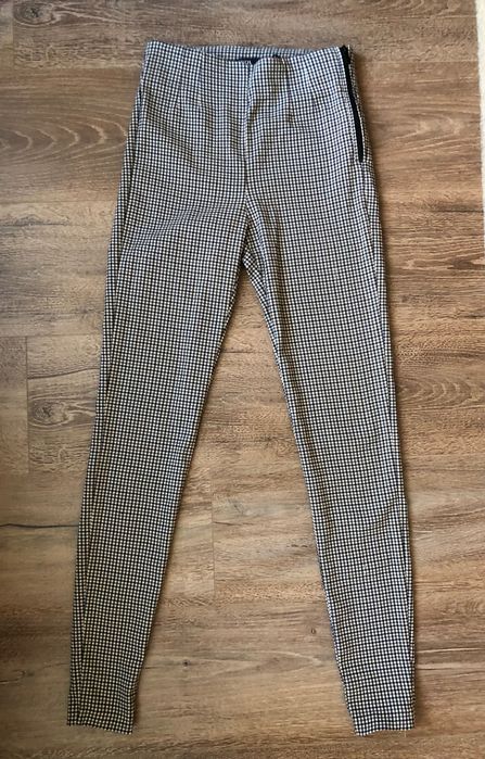 Панталон на марката ZARA