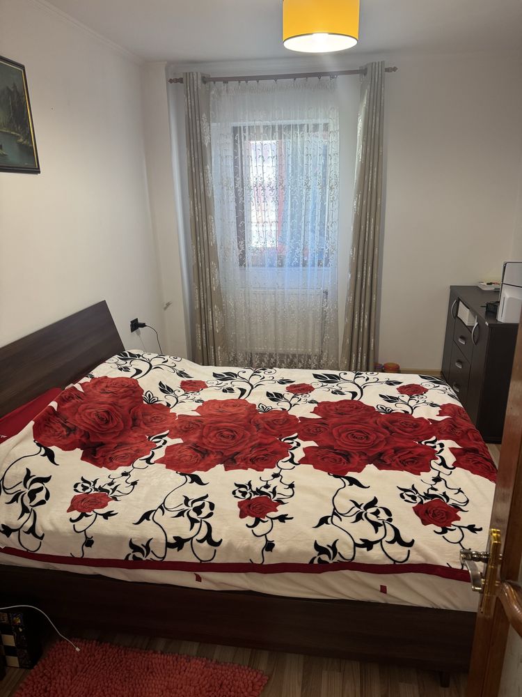 Vand apartament 2 camere 64 metri utili , renovat complet