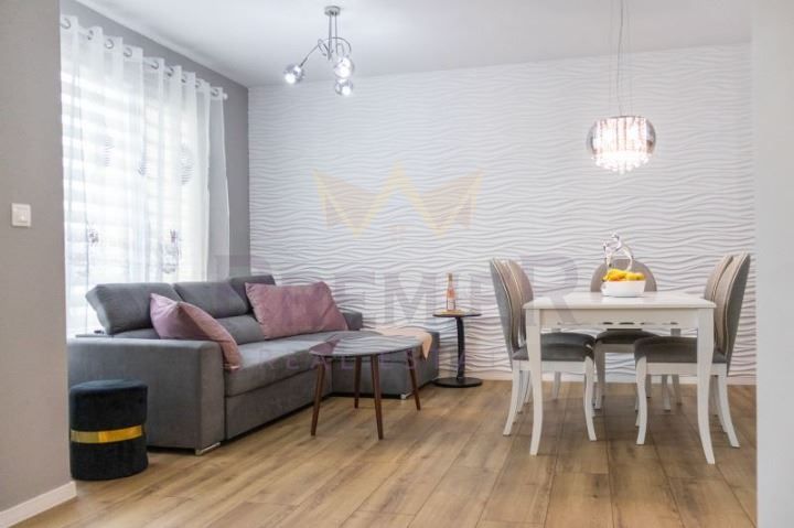 Дава се под наем Двустаен апартамент в Варна, Чайка - 73 кв.м за 800 € - Снимка #2