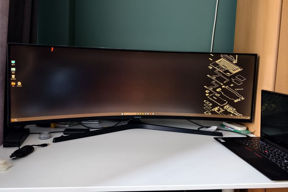 Монитор Samsung 49" 144 Hz UltraWide USB-C, Спикър 7W