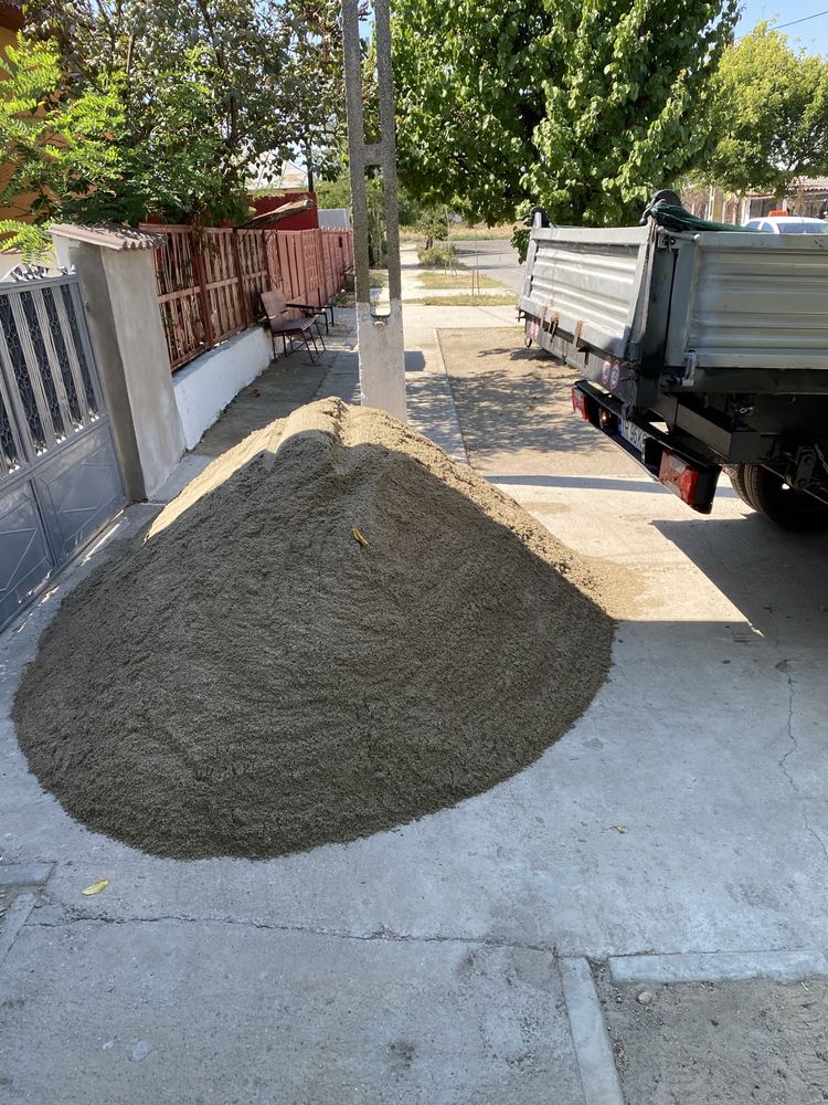 Transport Nisip si Pamant