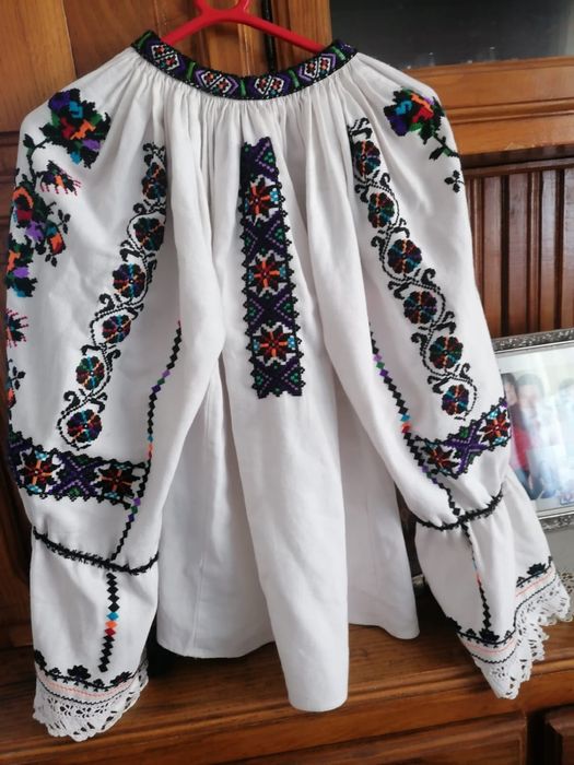 Ie traditionala lucrata manual