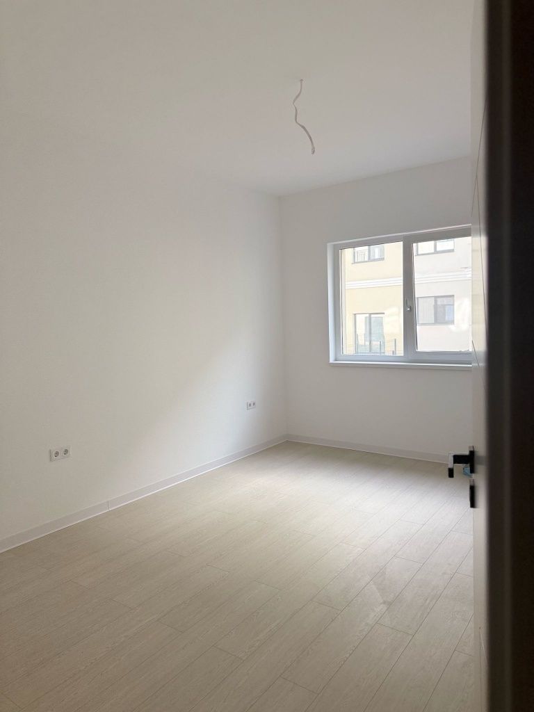 Comision 0! Apartament 3 camere, 2 băi, la cheie, boxă și parcare.