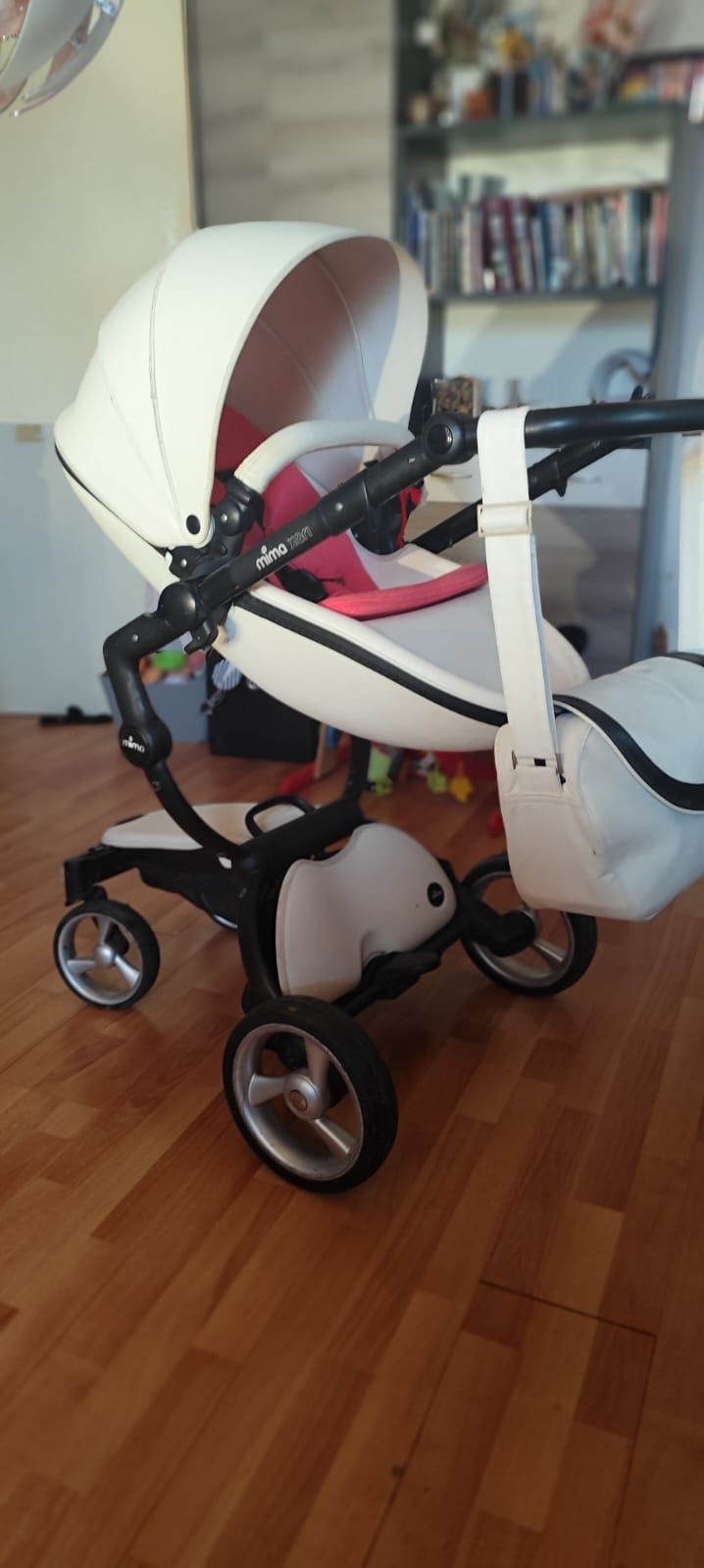 Бебешка количка за новородено!  Mima xari
