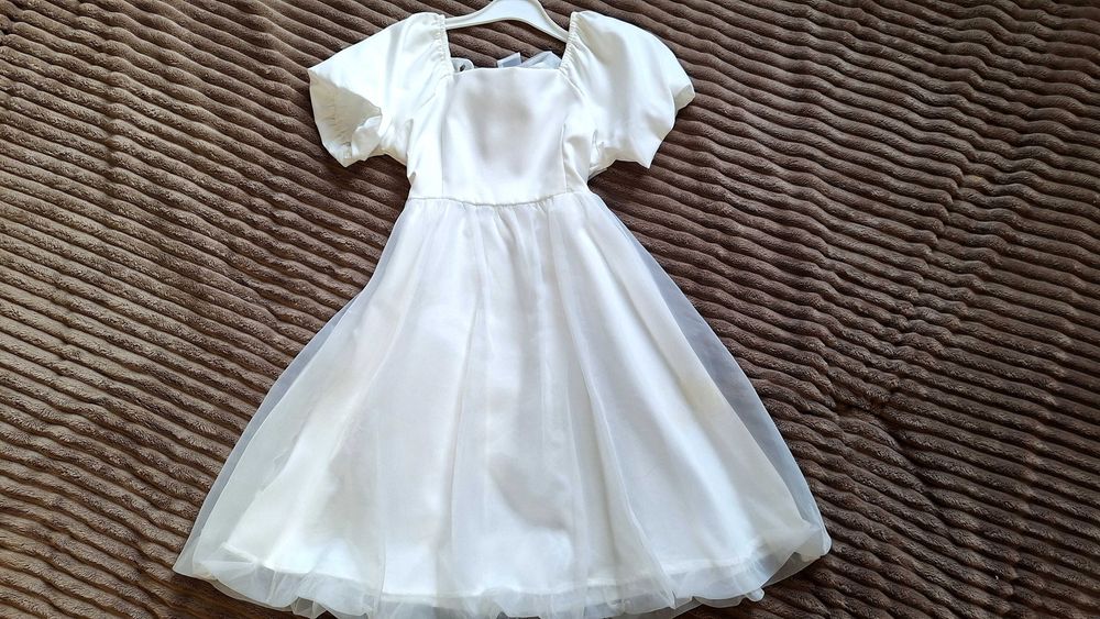 Платье на девочку бальное