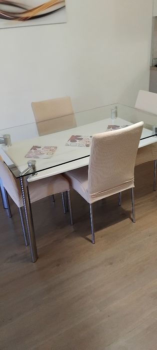 Холна маса с 4 стола