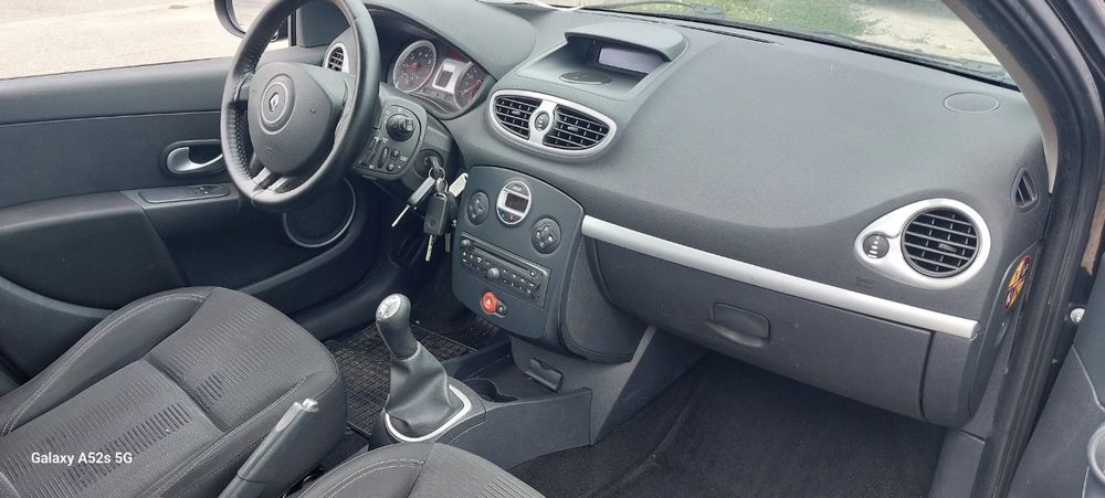 Renault Clio an 2010 benzina 13,cm cu turbina climatronic fuctional.