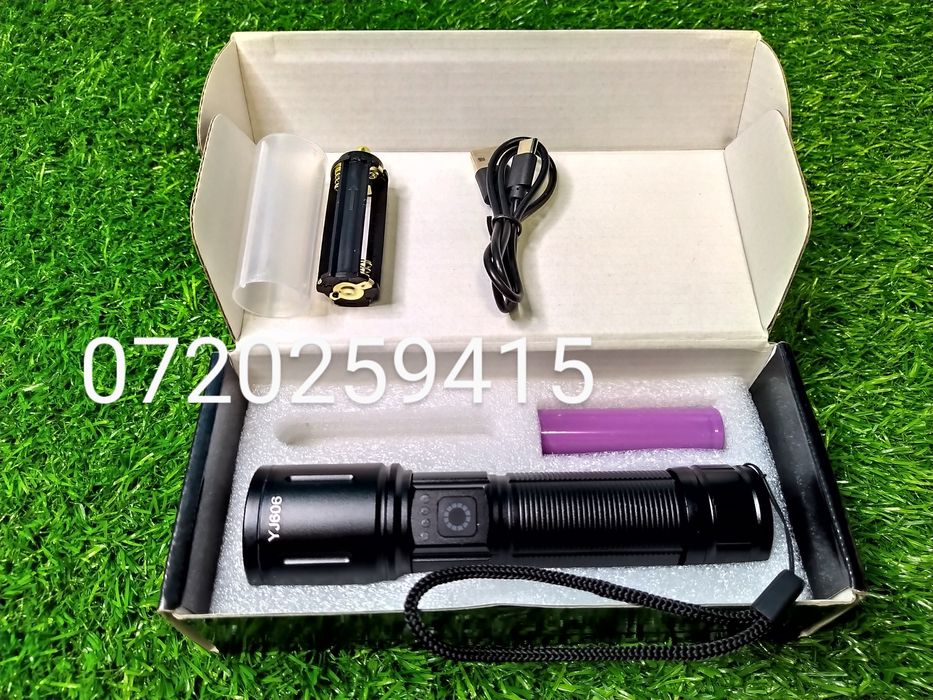 Lanterna profesionala cu led tip laser rezistenta la apa cu zoom, 800m