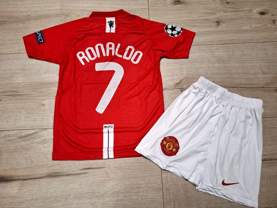 Детски екип на Манчестър Юнайтед #К.Роналдо #7# ретро модел!
