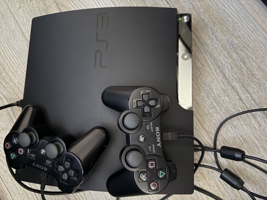 PlayStation 3, 300GB + 2 джойстика