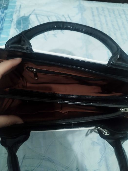 Дамска чанта,нова, кожа