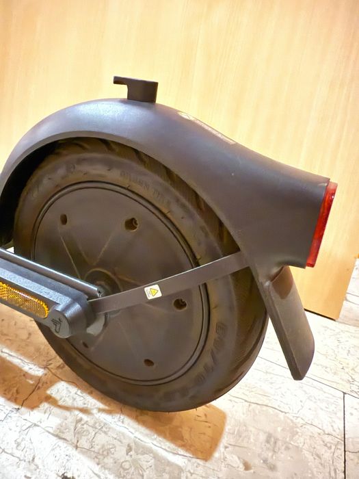 Продавам Ninebot KickScooter F2