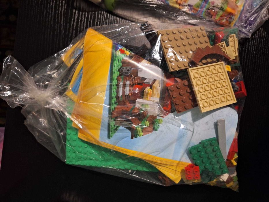 Lego (Lego Friends/Creator)