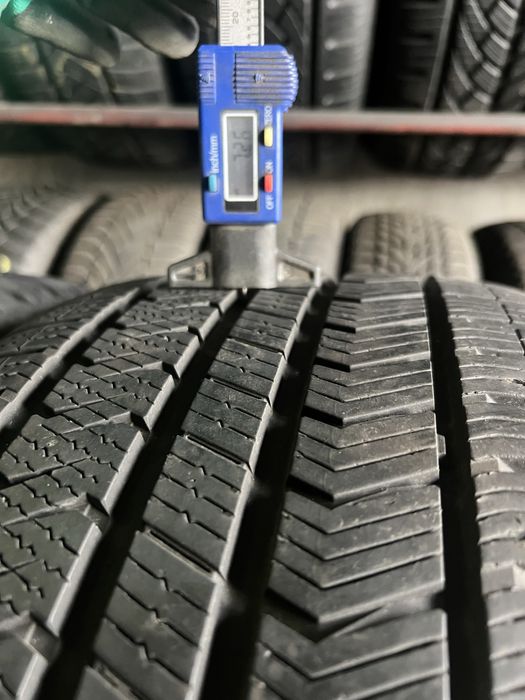 Anvelope 235/35/19 Vredestein Allseason 235 35 R19