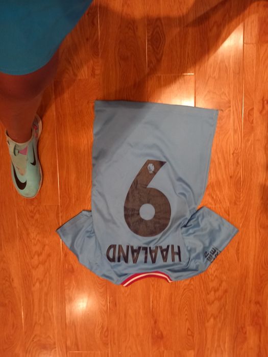 Tricou cu pantaloni haaland