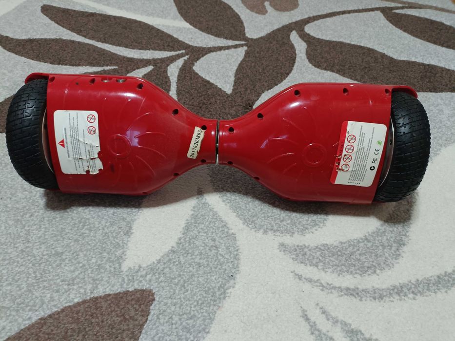 Vând Hoverboard rosu perfect funcțional