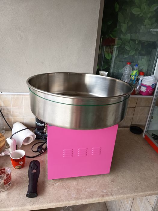 Se vinde aparat de popcorn și aparat vata de zahar