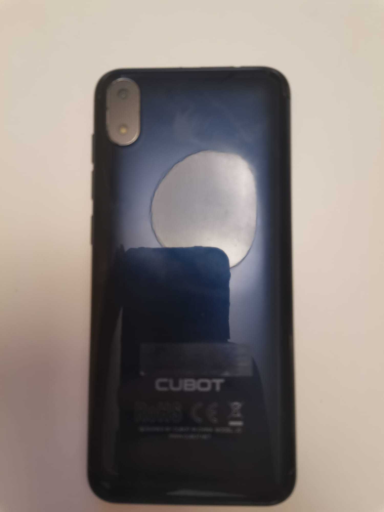 Vand telefon Cubot J3