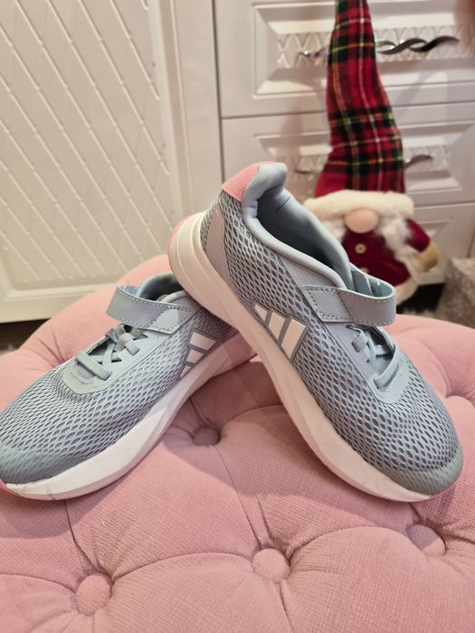 Продавам маратонки за момиче