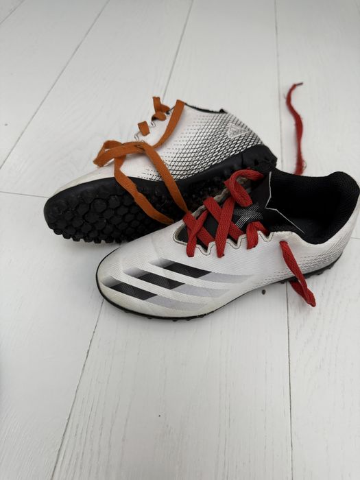 Adidasi fotbal teren sintetic mar 32-33