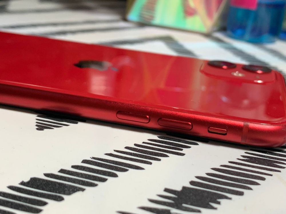 Vând/Schimb Iphone 11 64 GB Red